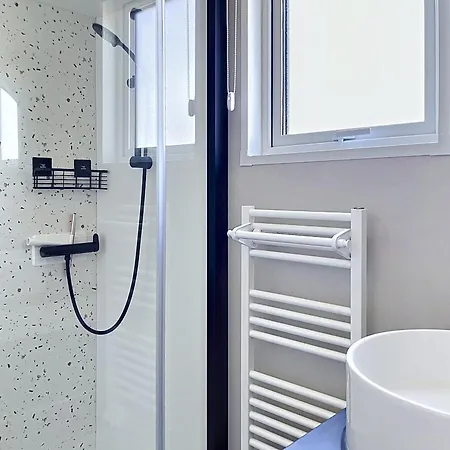 House Climatisee - 6 Pers. - Fr-1-875-6 *